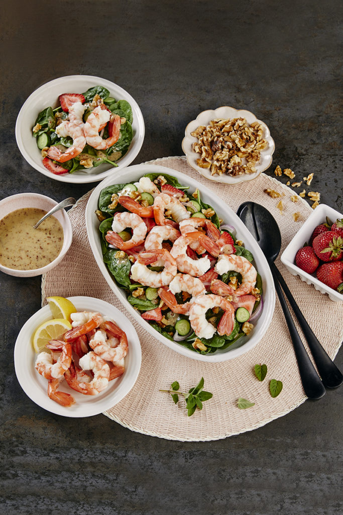 spot prawn salad recipe with spinach and strawberry